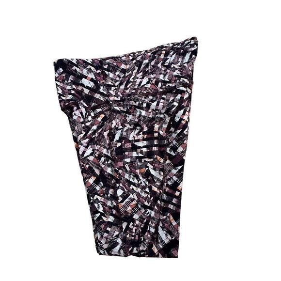 Lululemon Fast and Free Tight ~ size 4 ~ Waistband & Drop-in pockets ~ drawcord - Picture 8 of 15